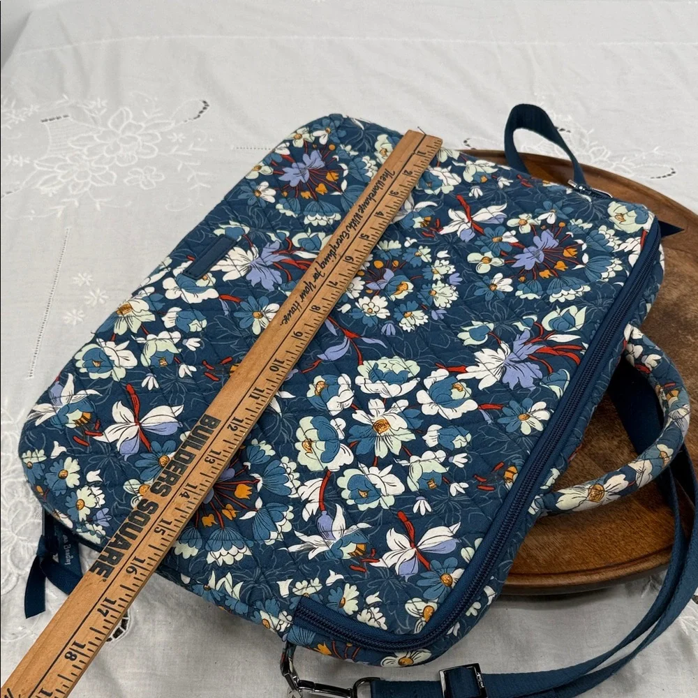 Vera Bradley Bag Floral Bursts Quilted Cotton Laptop Workstation Crossbody